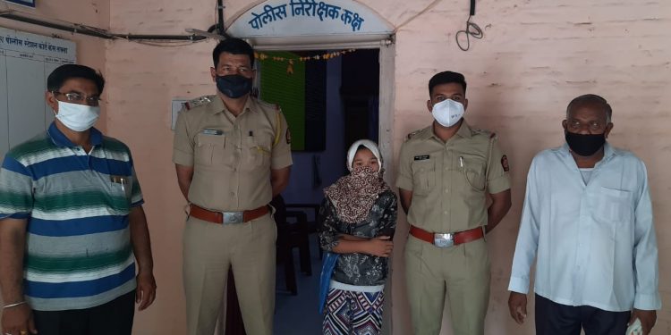यावलहुन अपहरण झालेल्या अल्पवयीन मुलीचा पोलीसांनी लावला शोध ; आज केले मुलीला केले कुटुंबाच्या स्वाधीन पोलीसांचे सर्वत्र कौतुक