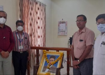 यावल येथे स्वातंत्रवीर विनायक सावरकर यांना जयंतीनिमित्त महसुल, पोलीस व पंचायत समिती प्रशासनाच्या वतीने आदरांजली