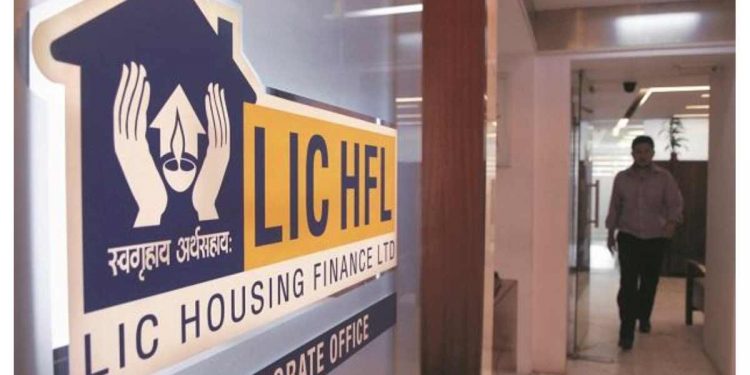 LIC मध्ये नोकरीची उत्तम संधी, रिक्त पदांसाठी भरती प्रक्रिया सुरु