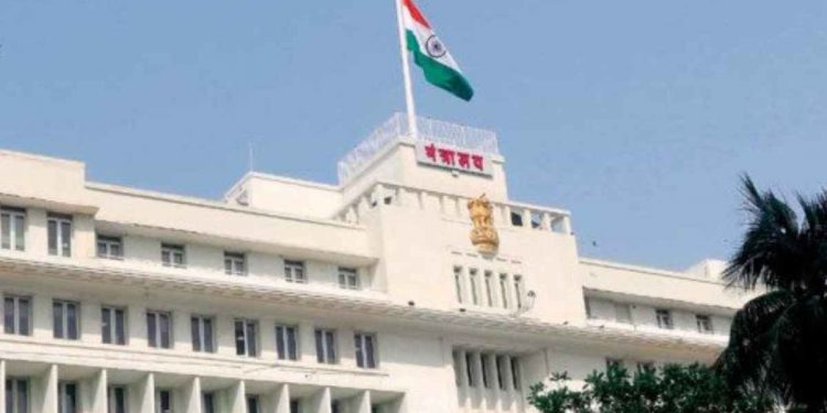 राज्य सरकारचा मोठा निर्णय ; निर्बंधांमधून ‘या’ दुकानांना मिळाली उघडण्याची परवानगी