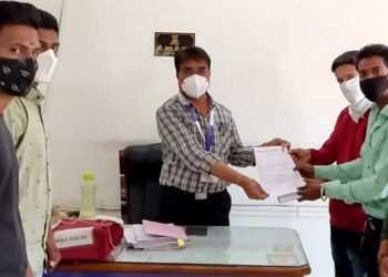 देशद्रोही लिखाण करणारे गिरीष कुबेर लिखित रीनेइसन्स स्टेट या वादग्रस्त पुस्तकावर तात्काळ बंदी घालावी श्रीशिवप्रतिष्ठान हिन्दुस्थानची मागणी