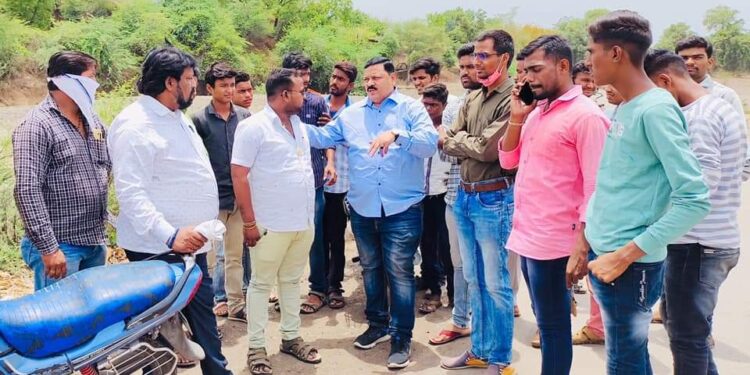 पातोंडी-पुनखेडा येथील पुलाच्या कामाला येत्या तीन दिवसात सुरवात न केल्यास शेतकरी ग्रामस्थासह उपोषणास बसण्याचा इशारा-अनिल चौधरी