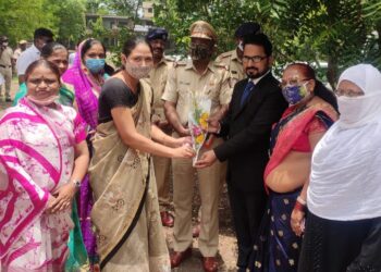 गरिबीमुळे शिक्षण न घेणाऱ्या बाल कामगारांकडे समाजाने लक्ष दयावे: – न्यायाधिश आर.एम.लोळगे