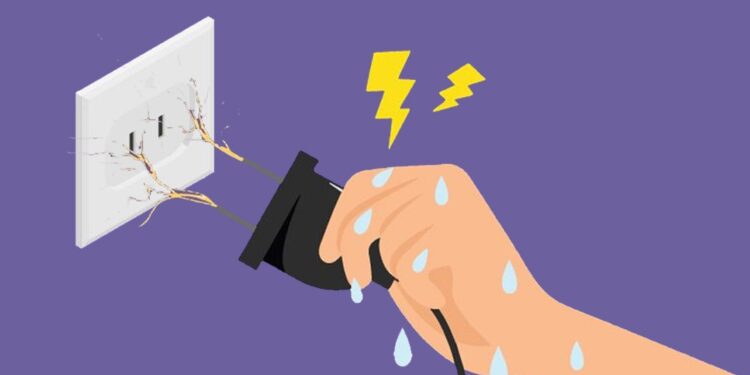 हे तुम्हांला माहित आहे का ? ; पाण्यामुळे ओली झालेली कोणतीही वस्तू ही वीजवाहक होते….