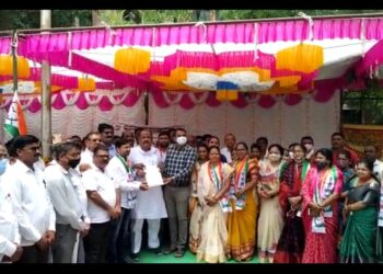 पाचोऱ्यात राष्ट्रवादी तफेॅ इंधन दरवाढ विरोधात आंदोलन