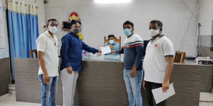 काळ्याबाजारात रेशनचा  तांदूळ विक्री करणाऱ्यावर कारवाई करावी – चाळीसगाव तहसीलदार यांना रयत सेनेची निवेदना द्वारे  मागणी