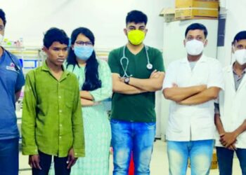 बाप रे…साप चावूनही १५ वर्षीय बालकाचे प्राण वाचवण्यास डॉ. उल्हास पाटील रूग्णालयातील तज्ञांना आले यश