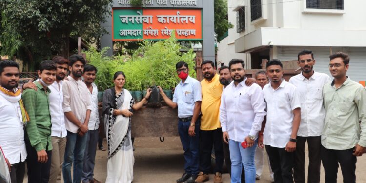 आमदार मंगेश चव्हाण यांच्या कार्यालयात आषाढी एकादशीच्या निमित्ताने “जागर भक्तीचा” कार्यक्रम संपन्न