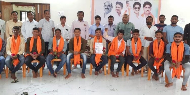 नॅशनल चॅम्पियनशिप स्पर्धेत विजयी खेळाडुंचा शिवसेनेतर्फे गौरव