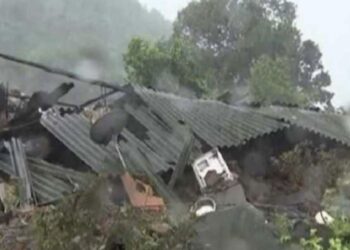 रायगड जिल्ह्यामध्ये मोठी दुर्घटना ; ३० घरे ढिगाऱ्याखाली