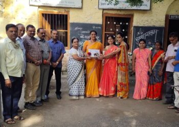 उज्वला देशमुख गुणवंत शिक्षक पुरस्काराने सन्मानित