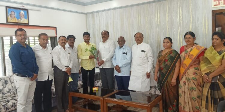 श्री.गो.से. हायस्कुलच्या माजी विद्यार्थ्याची बोस्टन विद्यापीठात उच्च शिक्षणासाठी निवड