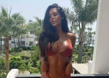 ईशा गुप्ताच्या बोल्ड फोटोने उडवली चाहत्यांची झोप