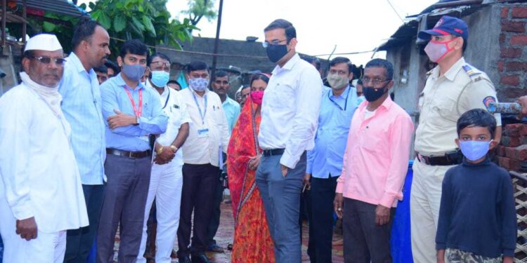 चैतन्य तांड्याला जि.प.च्या मुख्य कार्यकारी अधिकाऱ्यांची सदिच्छा भेट!