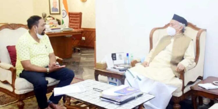 … म्हणून दीपक कुमार गुप्तांनी घेतली राज्यपालांची भेट