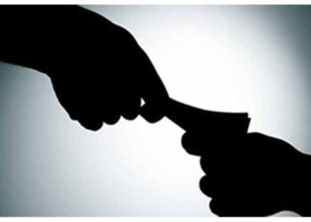 दोन लाख 40 हजारांची लाच भोवली : भुसावळ रेल्वे मंडळ अभियंता व ओएस सीबीआय जाळ्यात