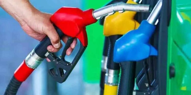 डिझेल पुन्हा स्वस्त : वाचा आजचे पेट्रोल डिझेलचे भाव