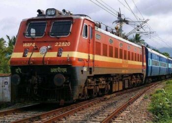 तुमच्या कन्फर्म तिकिटावर आता इतर कोणताही प्रवासी प्रवास करू शकणार, कसे ते जाणून घ्या