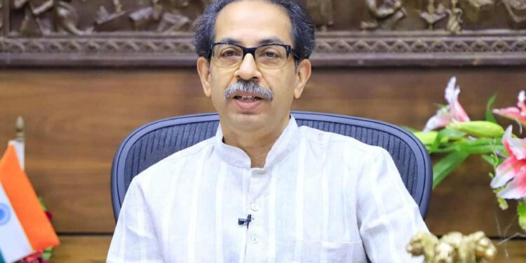 राज्यातील कोरोना निर्बंध शिथील ; दुकाने रात्री १० पर्यंत सुरु ठेवण्याची मुभा