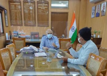 विविध मागण्यांसाठी खा. उन्मेश पाटलांनी घटली रेल्वे बोर्ड चेअरमनची भेट