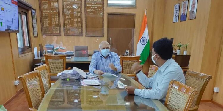 विविध मागण्यांसाठी खा. उन्मेश पाटलांनी घटली रेल्वे बोर्ड चेअरमनची भेट