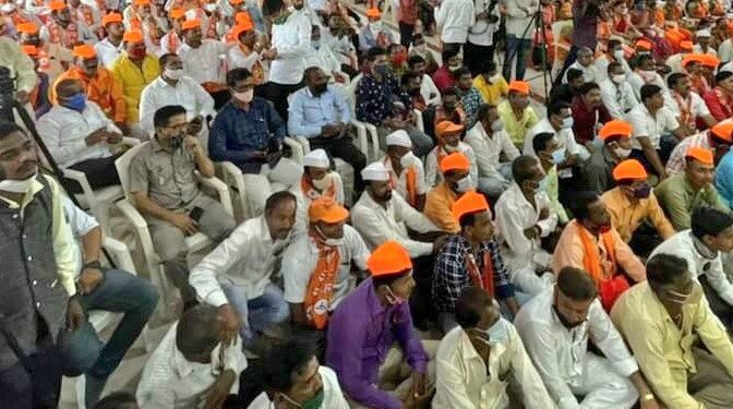 पुण्यातील कार्यक्रमात उसळलेली ही गर्दी कोरोनाप्रूफ आहे बरं…