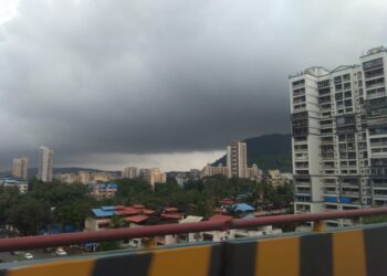 मुंबई पालघर ठाणे रायगडमध्ये पुढील चार तासात मुसळधार पावसाची शक्यता ; बाहेर पडतांना काळजी घ्या…