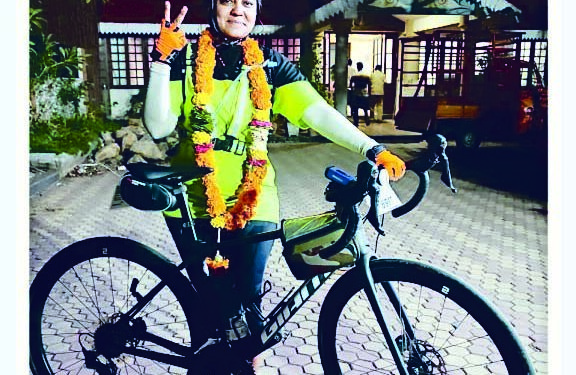 बीआरएम२-  ६०० किमी इंटरनॅशनल इव्हेंट पार करणार्‍या  डॉ. अनघा चोपडे ठरल्या जिल्ह्यातील पहिली महिला सायकलिस्ट