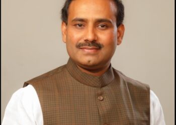 कोविडच्या संभाव्य तिसऱ्या लाटेच्या पार्श्वभूमीवर आरोग्य मंत्र्यांच्या सूचना