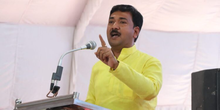 जळगाव जिल्ह्यातील 10140 शेतकऱ्यांना मंजुर झालेली रक्कम त्वरित वितरित करा