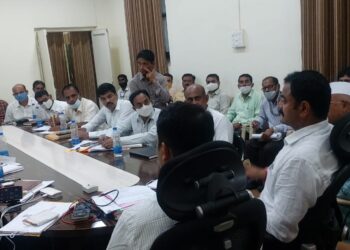 अधिकाऱ्यांच्या आढावा बैठकीत आमदार किशोरअप्पा पाटिलांनी दिल्या ‘या’ सूचना