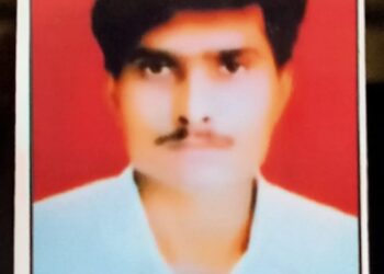 डोक्यावर कर्ज…अतिवृष्टीने पिकंही गेलं…पथराडच्या शेतकऱ्याची आत्महत्या