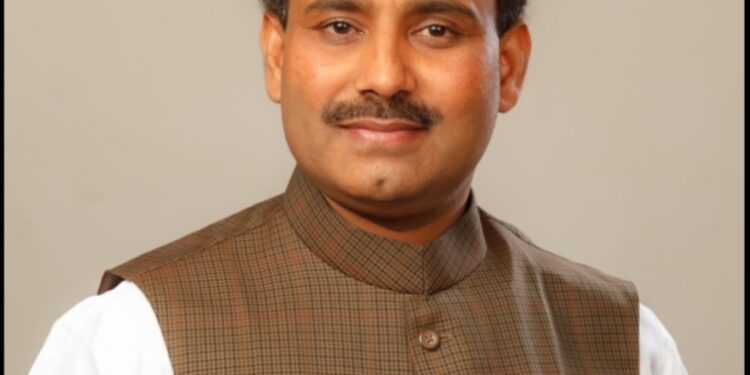 आरोग्य विभागाच्या रिक्त ६ हजार दोनशे पदांसाठी परीक्षा कधी होणार ; आरोग्य मंत्र्यांनी दिली माहिती