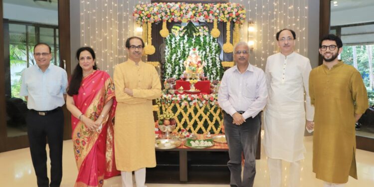 जे जे अमंगल आहे ते नष्ट होवो ; मुख्यमंत्र्यांची गणरायांकडे प्रार्थना….