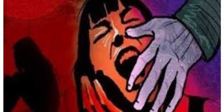 संतापजनक ! अपहरण करून 14 वर्षीय मुलीवर 8 जणांकडून सामूहिक बलात्कार