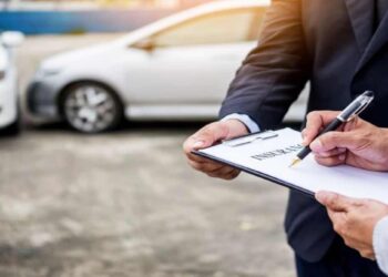 कार विमा पॉलिसी खरेदी करण्यापूर्वी ‘हे’ नियम जाणून घ्या, अन्यथा…