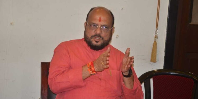 जळगाव शहरातील नऊ रस्ते सा.बां.वि.कडे वर्ग करण्यासाठी पालिकेने ना हरकत प्रमाणपत्र द्यावे ; ना.पाटील