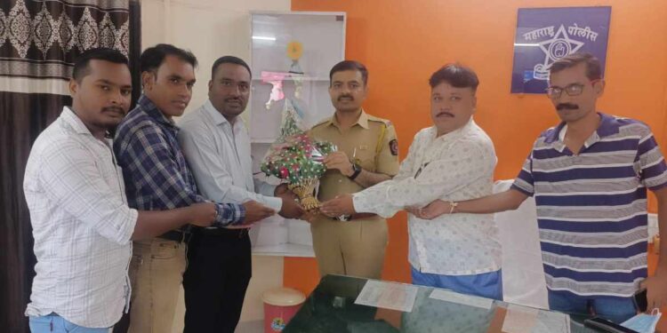 फैजपूर पत्रकार संस्थेच्या वतीने अप्पर पोलीस अधीक्षक चंद्रकांत गवळींचा सत्कार