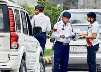 वाहनधारकांनो लक्ष्य द्या : गाडीचा ‘हा’ कागद नेहमी जवळ ठेवा, अन्यथा कापले जाईल 10 हजारांचे चालान