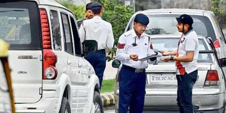 वाहनधारकांनो लक्ष्य द्या : गाडीचा ‘हा’ कागद नेहमी जवळ ठेवा, अन्यथा कापले जाईल 10 हजारांचे चालान