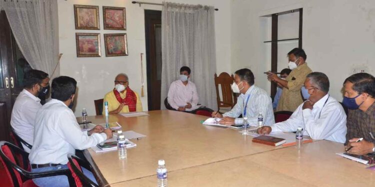 प्राधान्य कुटूंब योजनेत पात्र ठरणाऱ्या लाभार्थ्यांना रेशनकार्ड उपलब्ध करुन द्या :- ना. छगन भुजबळ