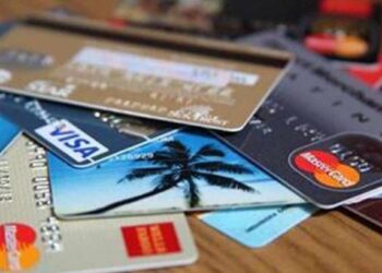 1 ऑक्टोबरपासून बदलणार डेबिट आणि क्रेडिट कार्ड पेमेंटची पद्धत, RBI ‘हे’ नियम लागू करणार