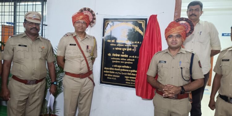 पोलिस अधीक्षक प्रविण मुंडे यांची बोदवड पोलीस स्टेशनला भेट