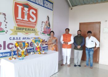 इम्पिरियल इंटरनॅशनल स्कूल मध्ये नवरात्री निमित्ताने जागर स्त्री शक्तीचा कार्यक्रम संपन्न