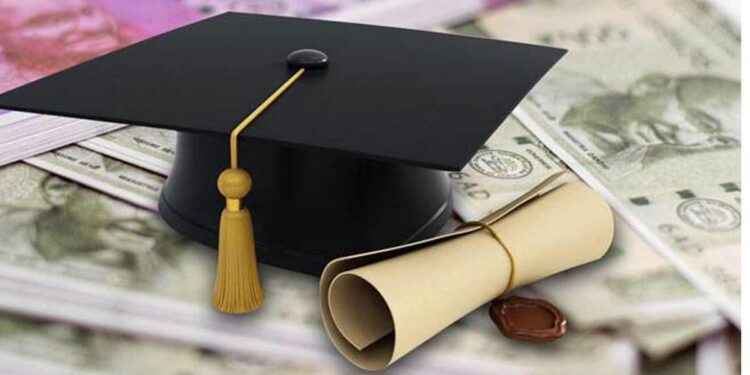 एज्युकेशन लोन घेण्यापूर्वी ‘या’ गोष्टी लक्षात ठेवा, काय आहेत? जाणून घ्या