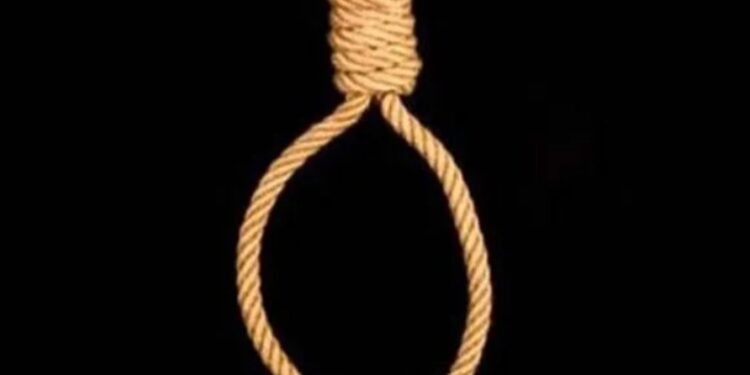 व्हाट्सअप स्टेटसला ‘गुडबाय’ लिहत तरुणाची आत्महत्या..!