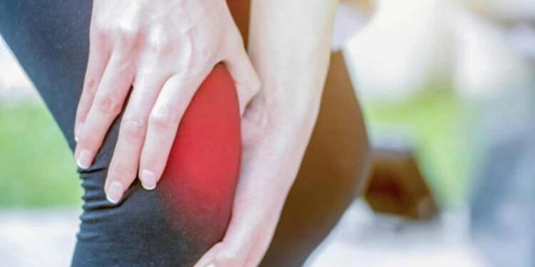 संधिवाताच्या रुग्णांनी ‘या’ 8 गोष्टी कधीही खाऊ नयेत ; जाणून घ्या काय आहेत