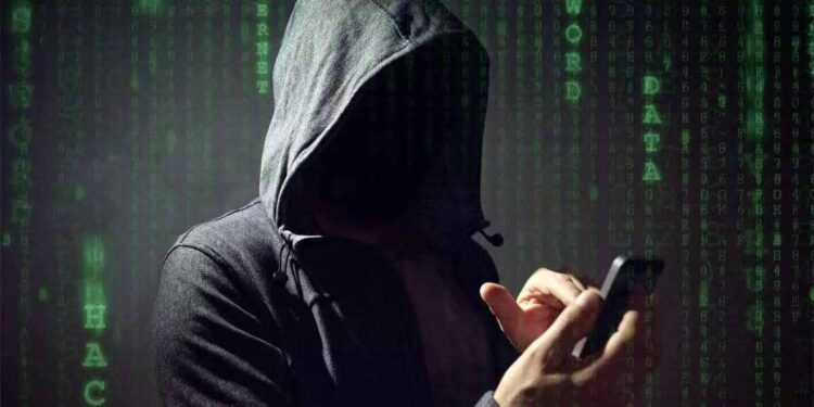 मंत्री भुजबळ, जिल्हाधिकाऱ्यांच्या नावाचा वापर करून सुनील झंवरच्या मुलाला फोन