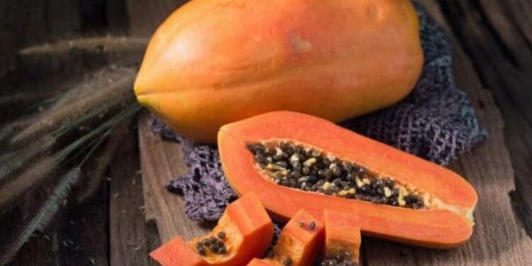 पपई खाण्याचे अनेक फायदे तुम्ही ऐकले असतील, आता त्यांचे दुष्परिणामही जाणून घ्या