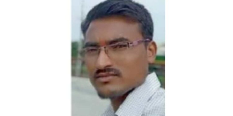 साकेगावजवळील विचित्र अपघातात भुसावळचा दुचाकीस्वार तरुण ठार